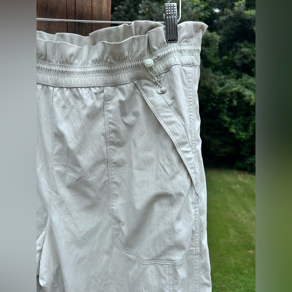 Athleta Trekkie high rise parachute pants size 12 - Picture 5 of 7